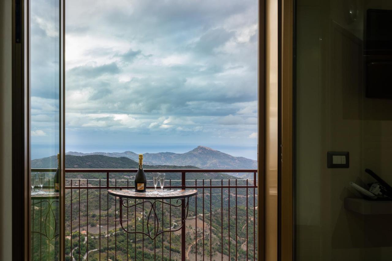Casa Vacanze Dell'Angelo San Mauro Castelverde Kültér fotó