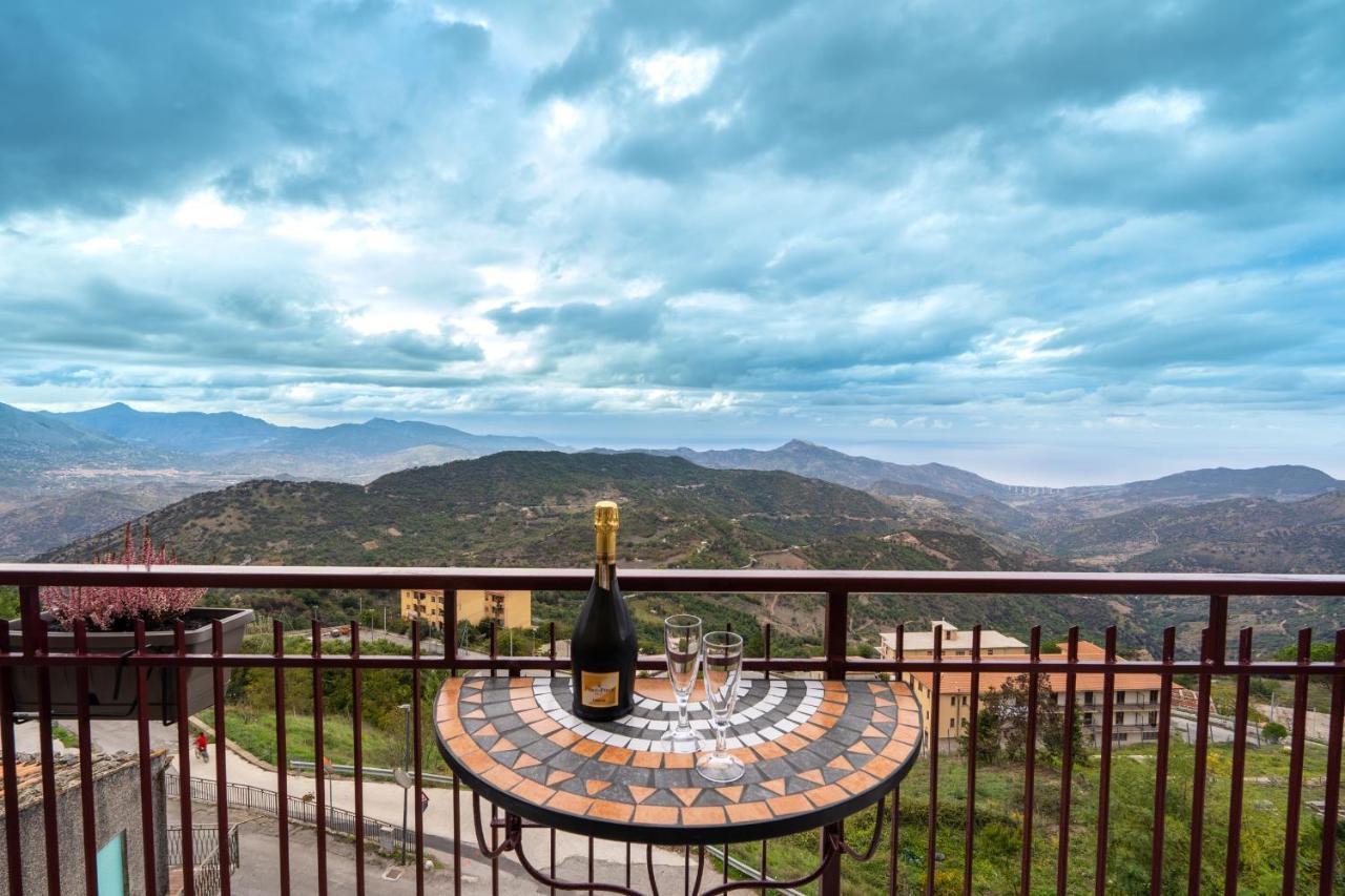 Casa Vacanze Dell'Angelo San Mauro Castelverde Kültér fotó