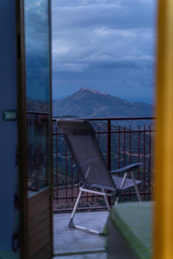 Casa Vacanze Dell'Angelo San Mauro Castelverde Kültér fotó